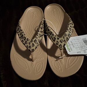 Crocs Leopard Print Tan Flip Flop